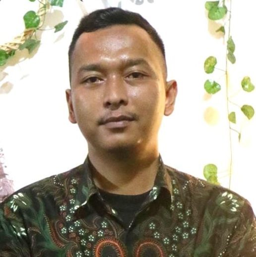 Undangan Umu dan Arif